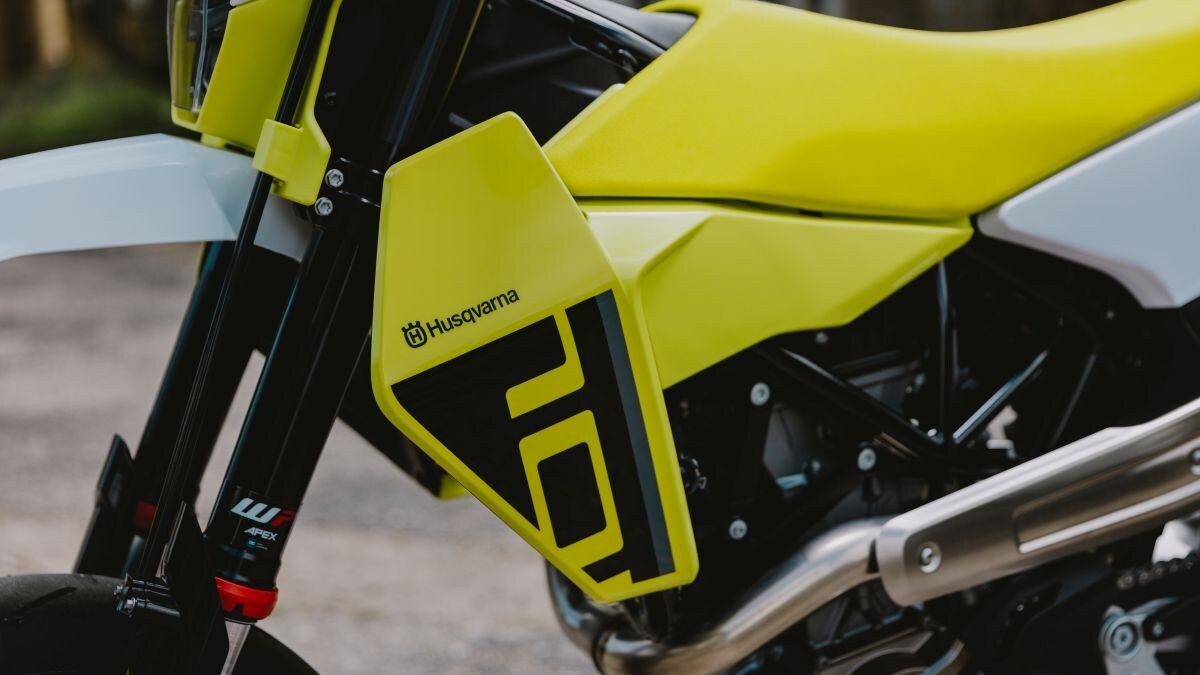 Più potenza e tecnologia per le Husqvarna 701 Enduro e 701 Supermoto 2026